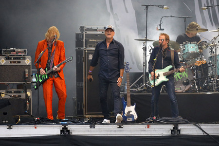 Konzert von Fury in the Slaughterhouse in Möchengladbach