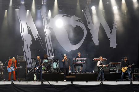 Konzert von Fury in the Slaughterhouse in Möchengladbach