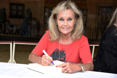 Hella Brice bei den Süddeutschen Karl May-Festspielen in Dasing