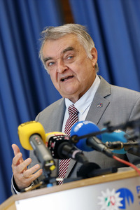 Herbert Reul informiert sich über VU-Teams in Köln