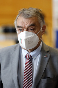 Herbert Reul informiert sich über VU-Teams in Köln
