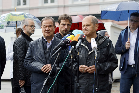Armin Laschet und Olaf Scholz besuchen Stolberg