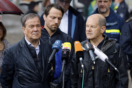 Armin Laschet und Olaf Scholz besuchen Stolberg