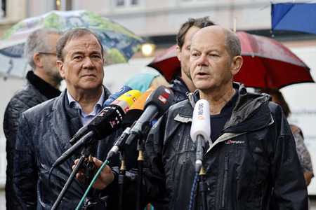 Armin Laschet und Olaf Scholz besuchen Stolberg