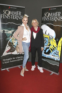 Photocall zur Europa Hörspielserie 'Sommerfinsternis' in Hamburg