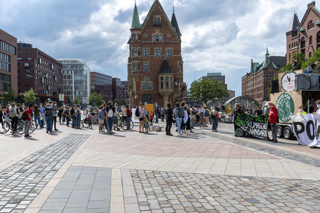 Bündnisdemo zu Klimarassismus und Klimaflucht von Friday for Future in Hamburg