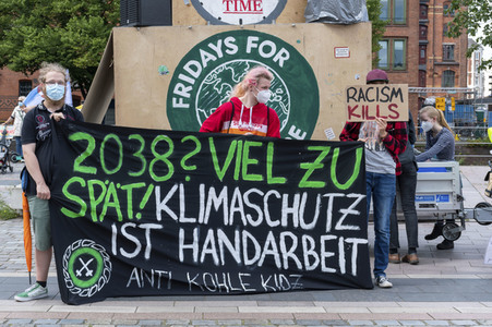 Bündnisdemo zu Klimarassismus und Klimaflucht von Friday for Future in Hamburg