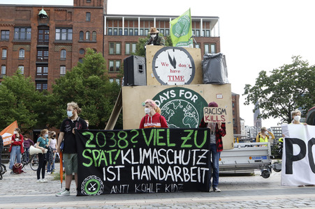 Bündnisdemo zu Klimarassismus und Klimaflucht von Friday for Future in Hamburg