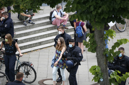 Querdenker-Trauerzug in Gedenken an Sascha in Berlin
