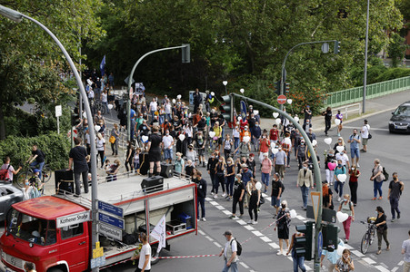 Querdenker-Trauerzug in Gedenken an Sascha in Berlin