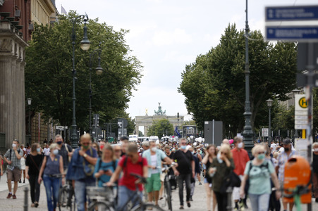 Querdenker-Trauerzug in Gedenken an Sascha in Berlin
