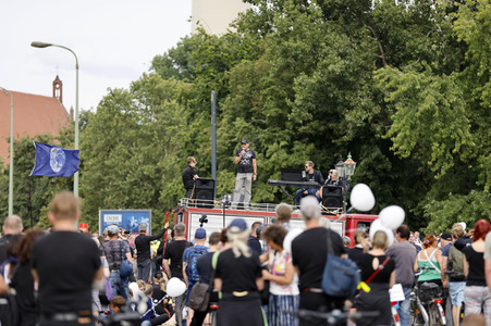 Querdenker-Trauerzug in Gedenken an Sascha in Berlin