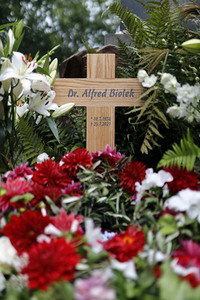 Grab von Alfred Biolek in Köln