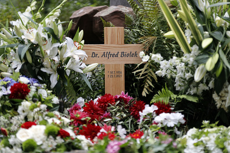 Grab von Alfred Biolek in Köln