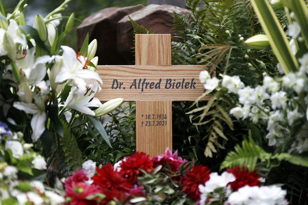 Grab von Alfred Biolek in Köln