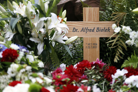 Grab von Alfred Biolek in Köln