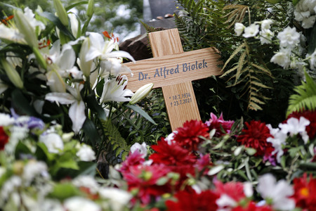 Grab von Alfred Biolek in Köln