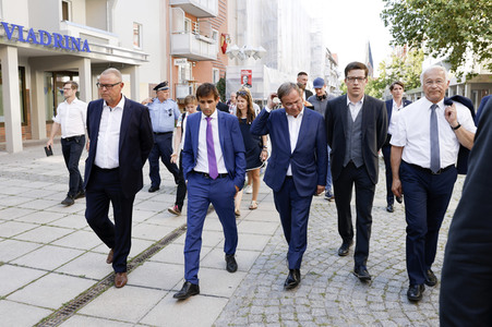 Besuch von Kanlzerkandidat Armin Laschet in Frankfurt (Oder)