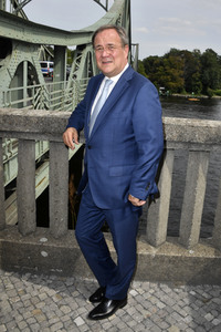 Armin Laschet bei einer Gedenkveranstaltung zum 60. Jahrestag des Baus der Berliner Mauer in Potsdam