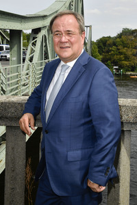 Armin Laschet bei einer Gedenkveranstaltung zum 60. Jahrestag des Baus der Berliner Mauer in Potsdam