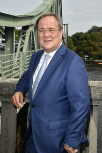 Armin Laschet bei einer Gedenkveranstaltung zum 60. Jahrestag des Baus der Berliner Mauer in Potsdam