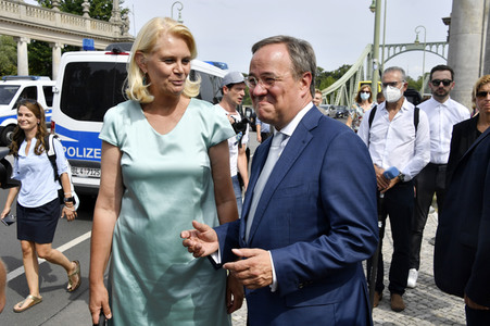 Armin Laschet bei einer Gedenkveranstaltung zum 60. Jahrestag des Baus der Berliner Mauer in Potsdam