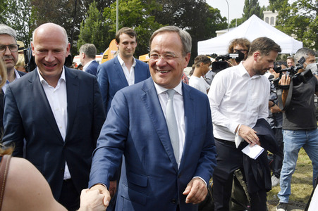 Armin Laschet bei einer Gedenkveranstaltung zum 60. Jahrestag des Baus der Berliner Mauer in Potsdam