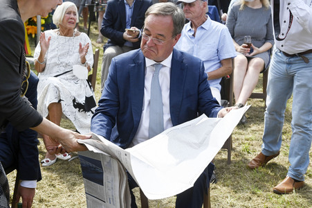 Armin Laschet bei einer Gedenkveranstaltung zum 60. Jahrestag des Baus der Berliner Mauer in Potsdam
