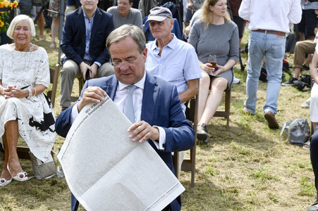 Armin Laschet bei einer Gedenkveranstaltung zum 60. Jahrestag des Baus der Berliner Mauer in Potsdam