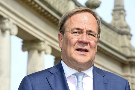 Armin Laschet bei einer Gedenkveranstaltung zum 60. Jahrestag des Baus der Berliner Mauer in Potsdam