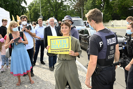 Armin Laschet bei einer Gedenkveranstaltung zum 60. Jahrestag des Baus der Berliner Mauer in Potsdam