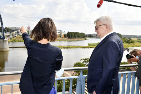 Besuch von Kanlzerkandidatin Annalena Baerbock und Joschka Fischer in Frankfurt (Oder)