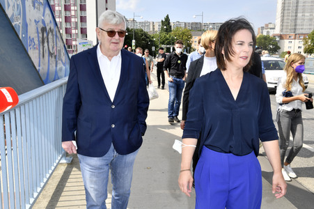 Besuch von Kanlzerkandidatin Annalena Baerbock und Joschka Fischer in Frankfurt (Oder)