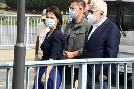 Besuch von Kanlzerkandidatin Annalena Baerbock und Joschka Fischer in Frankfurt (Oder)