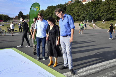 Start der Briefwahlkampagne von Bündnis 90/Die Grünen in Berlin