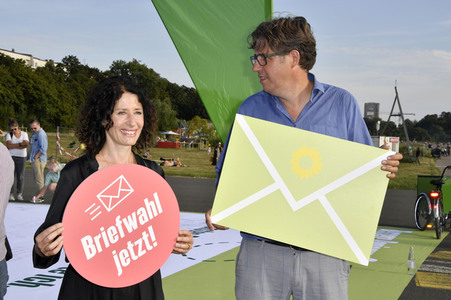Start der Briefwahlkampagne von Bündnis 90/Die Grünen in Berlin