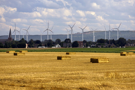Symbolfoto Windräder