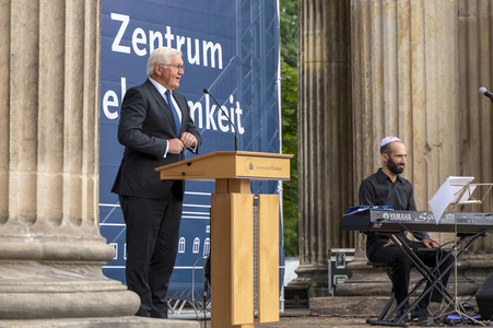 Eröffnung des 'Europäischen Zentrums für Jüdische Gelehrsamkeit' in Potsdam