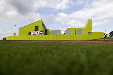 Armin Laschet bei der Inbetriebnahme das Pumpwerks Oberhausen