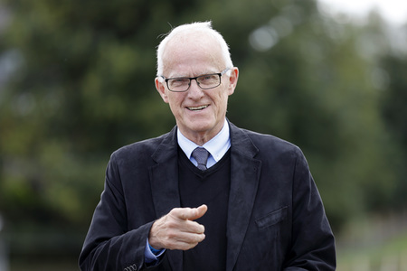 Armin Laschet bei der Inbetriebnahme das Pumpwerks Oberhausen