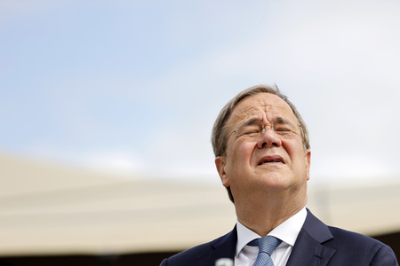 Armin Laschet bei der Inbetriebnahme das Pumpwerks Oberhausen