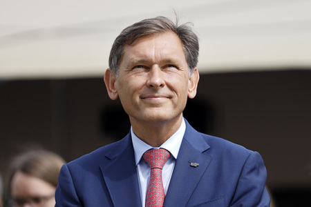 Armin Laschet bei der Inbetriebnahme das Pumpwerks Oberhausen