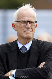 Armin Laschet bei der Inbetriebnahme das Pumpwerks Oberhausen