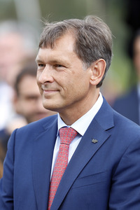 Armin Laschet bei der Inbetriebnahme das Pumpwerks Oberhausen