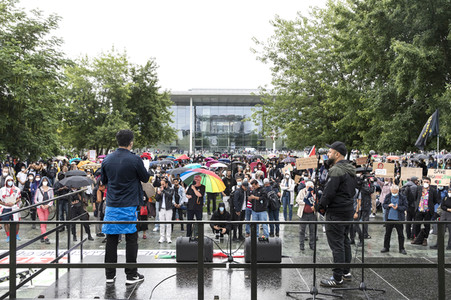Demonstration 'Luftbrücke jetzt! Schafft sichere Fluchtwege aus Afghanistan!' in Berlin
