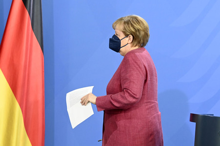 Pressekonferenz mit Angela Merkel zur Lage in Afghanistan in Berlin