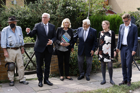 Verlegung eines Stolpersteins für NS-Opfer Bruno Lüdke in Berlin