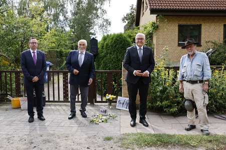 Verlegung eines Stolpersteins für NS-Opfer Bruno Lüdke in Berlin