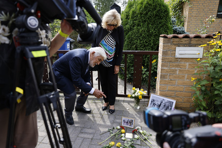 Verlegung eines Stolpersteins für NS-Opfer Bruno Lüdke in Berlin