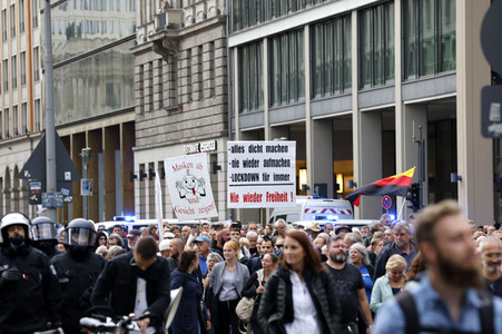 Demonstration von Kritikern der Corona-Maßnahmen in Berlin